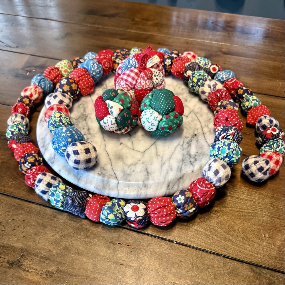 VTG Handmade Calico Fabric Quilted Styrofoam Christmas Ornaments Balls Garland
